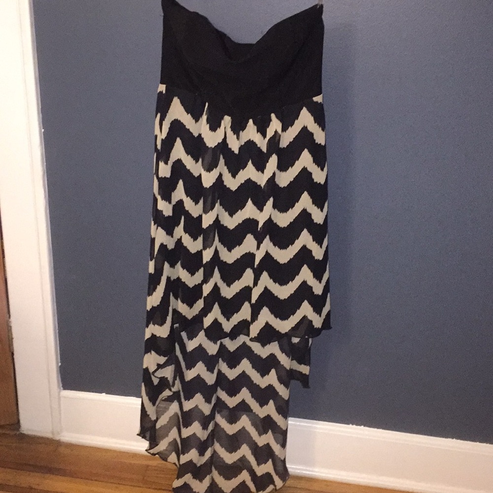 Hi low strapless Chevron dress